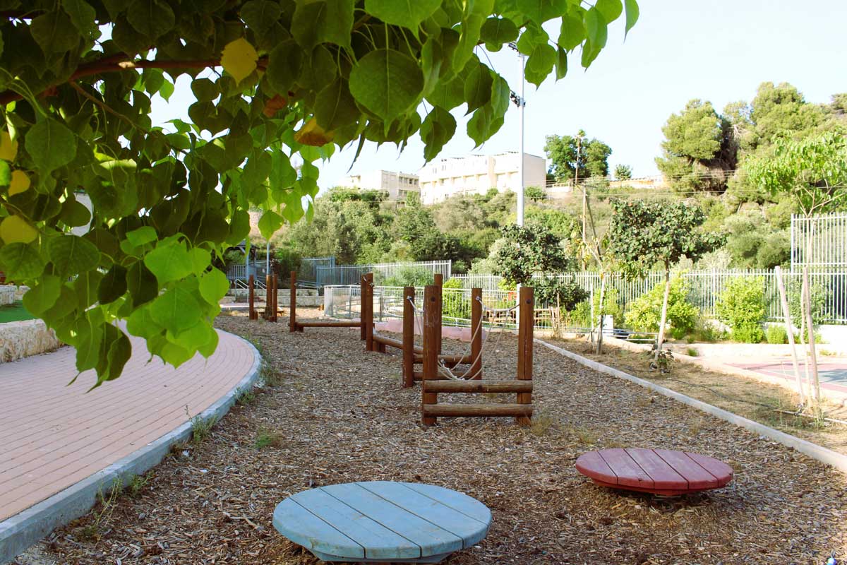 אבישי פרידמן | חצר בית הספר כמרחב למידה: בין תכנון חדש לשדרוג קיים